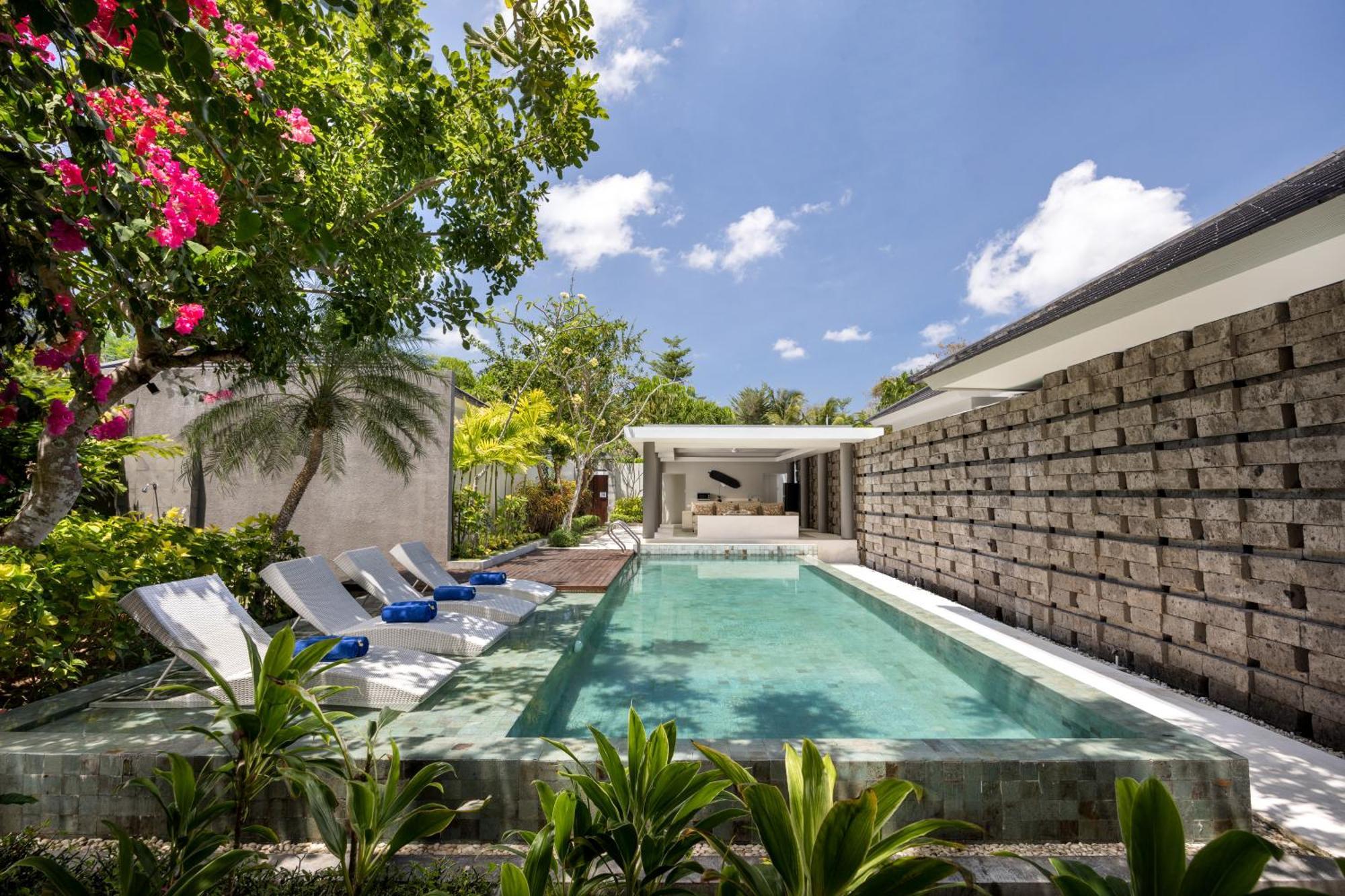 Cross Bali Breakers Villa Jimbaran  Luaran gambar